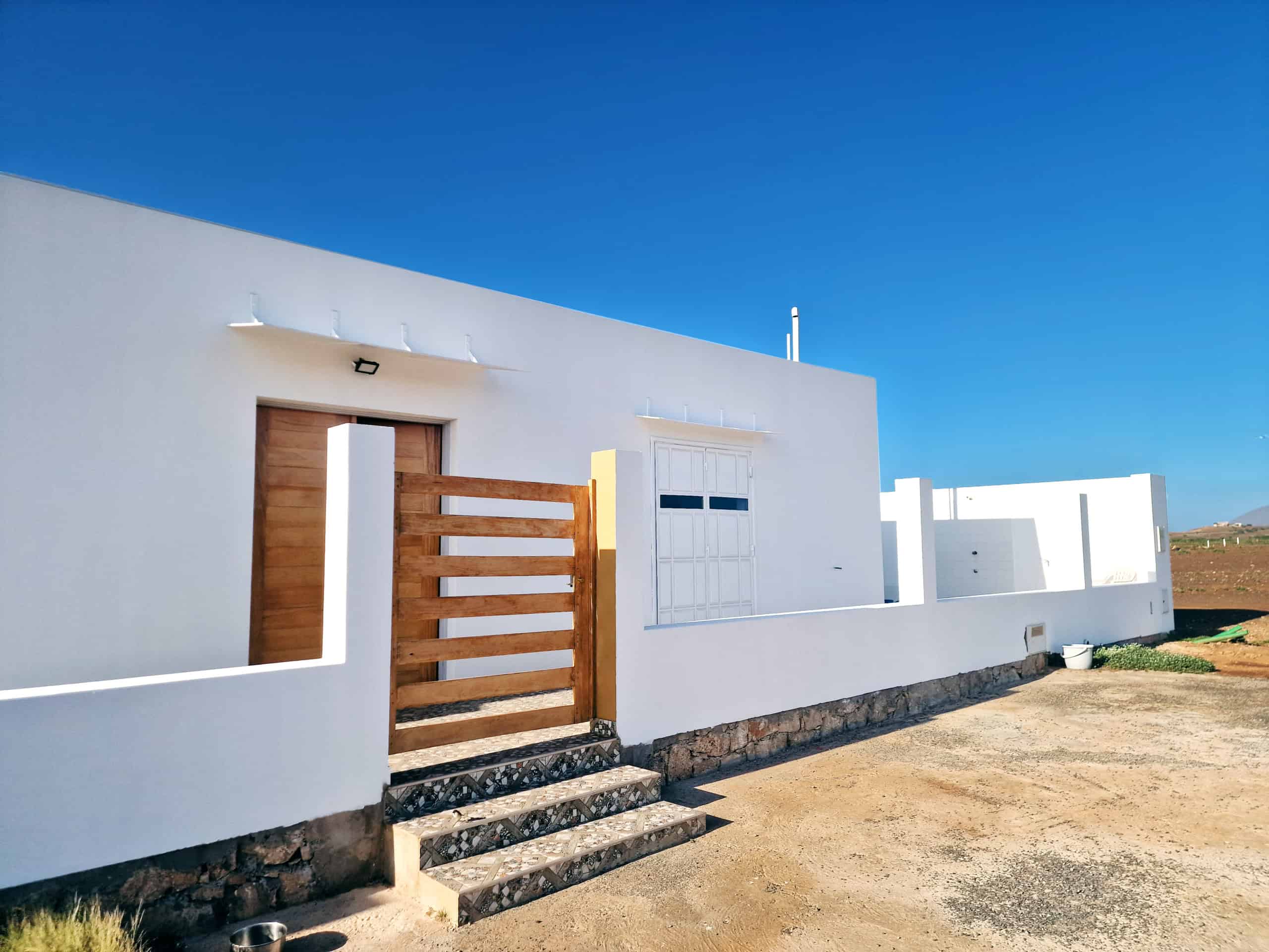 Two-bedroom villa with pool… — 160 m² · €330 000 | CVREI