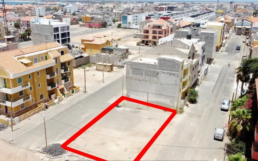 Prime Development… — 384 m² · €250 000 | CVREI