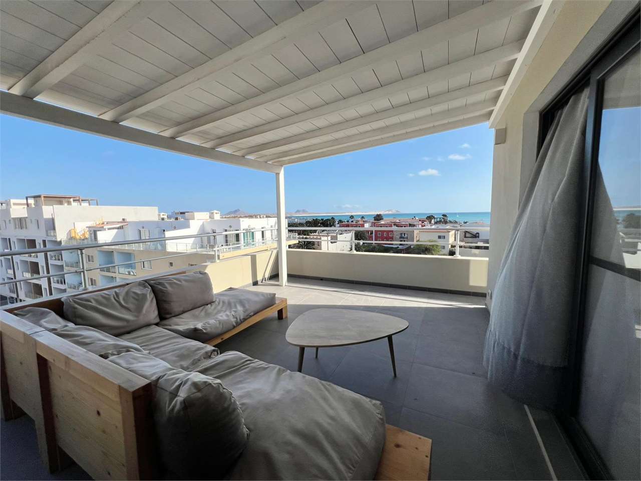 Sea-view two-bedroom… — 156 m² · €260 000 | CVREI