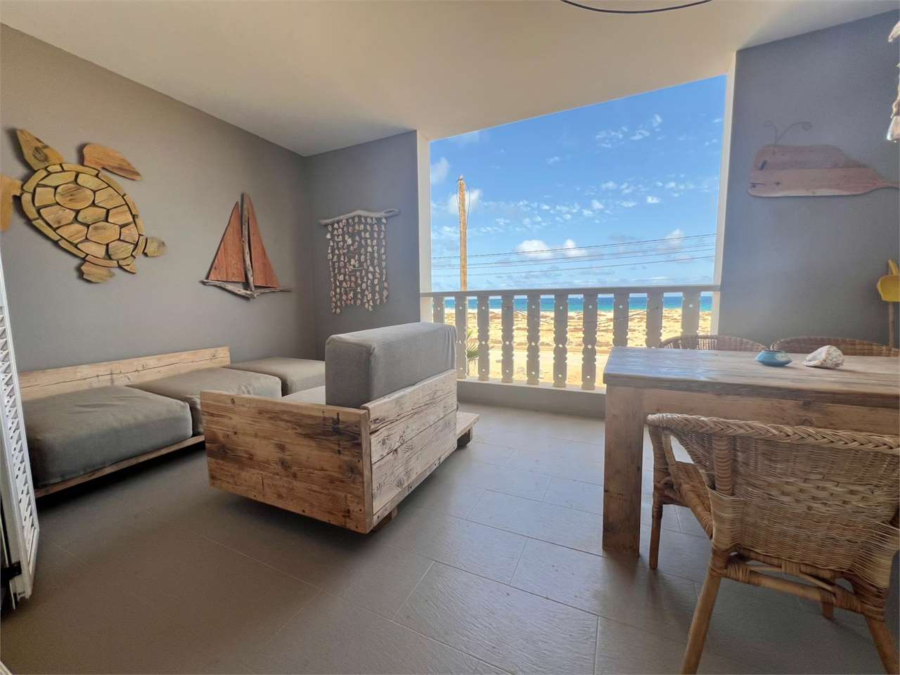 Sea-view two-bedroom… — 86 m² · €165 000 | CVREI